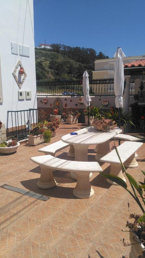 Moradia Valdemar Villa Nazaré Exterior photo